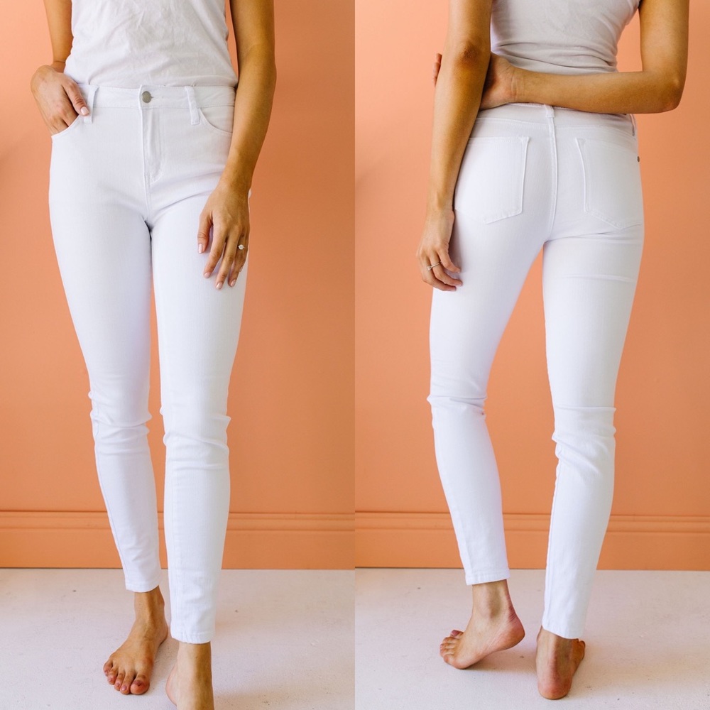 Judy Blue Keeping it Tight White Jeans